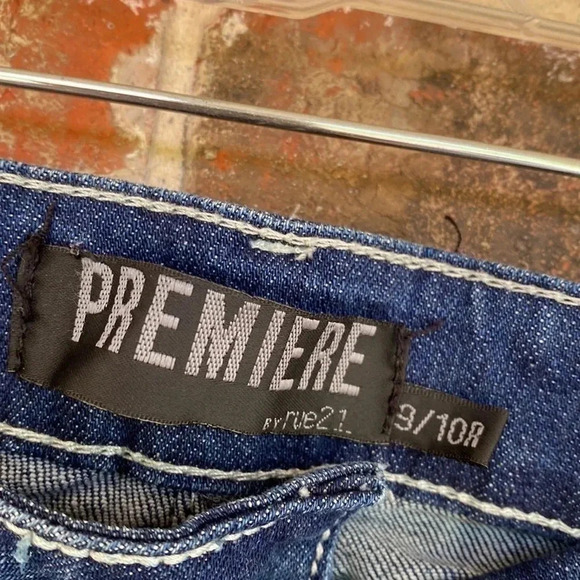 Premiere Distressed Bling Cross Pocket Jeans - Picture 6 of 12